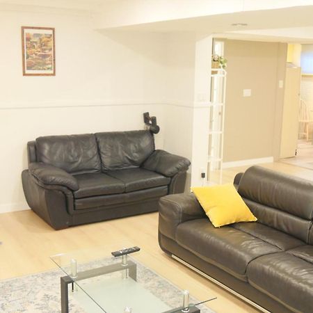 Applewood Gardens Apartment Mississauga Dış mekan fotoğraf
